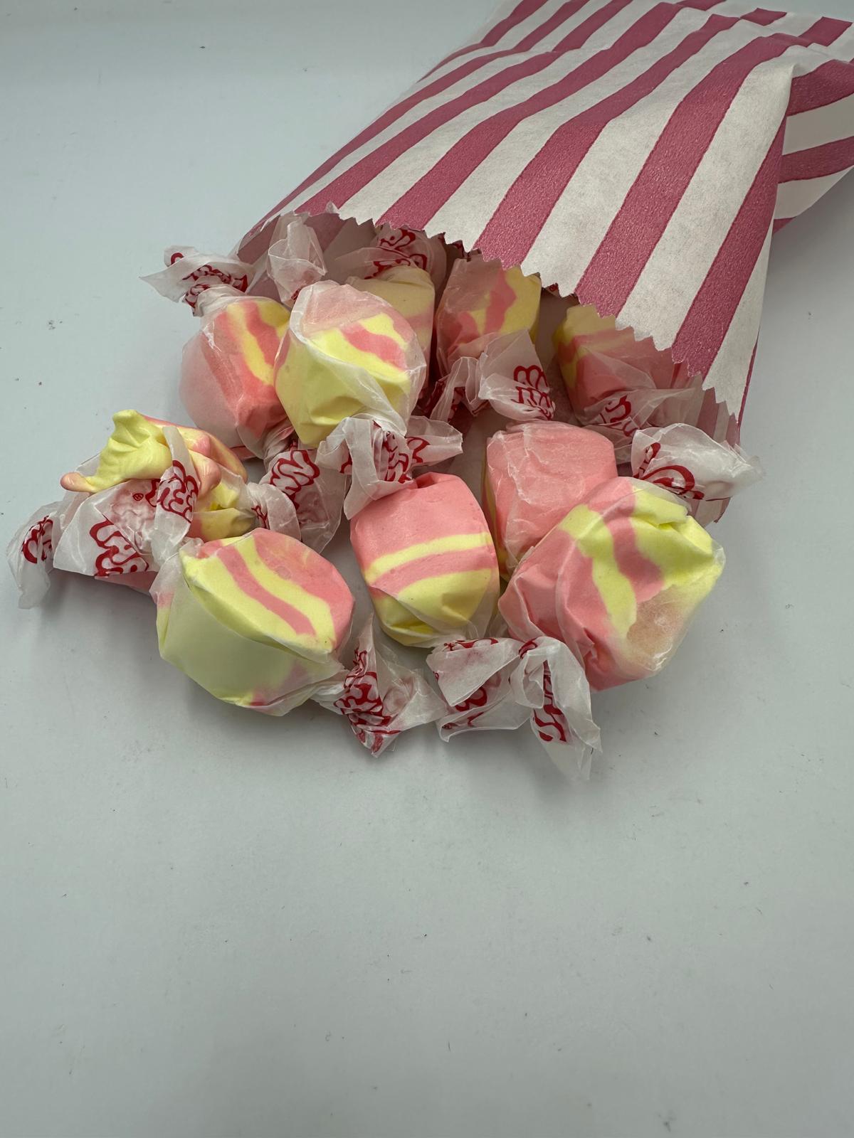 Salt Water Taffy Strawberry And Banana (100G) USA