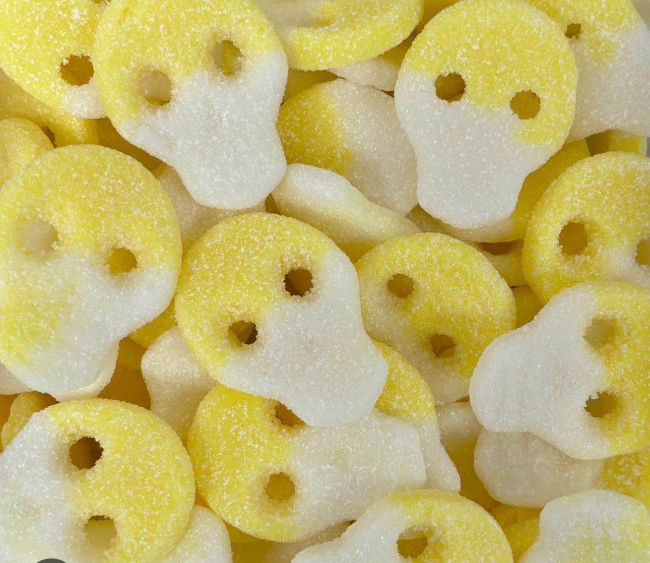 Vegan yellow & white fizzy fruit skulls 100g