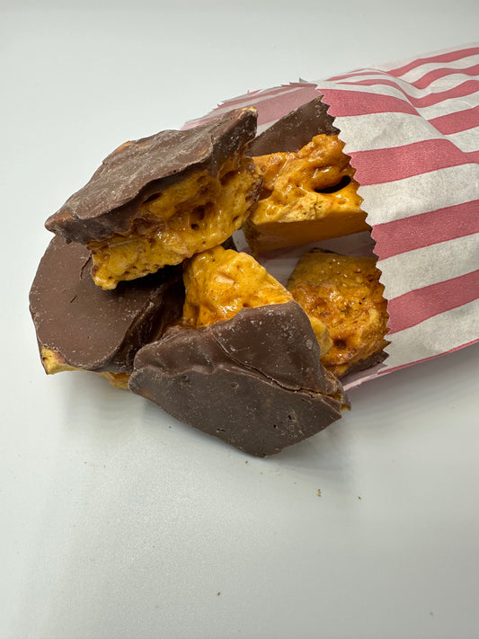 Chocolate flavored honeycomb shards (100g portion)