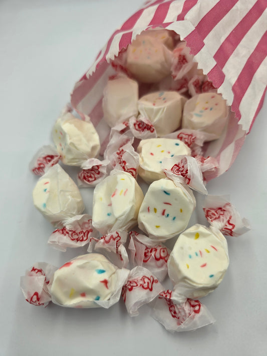 Salt Water Taffy Frosted  Cupcake (100G) USA